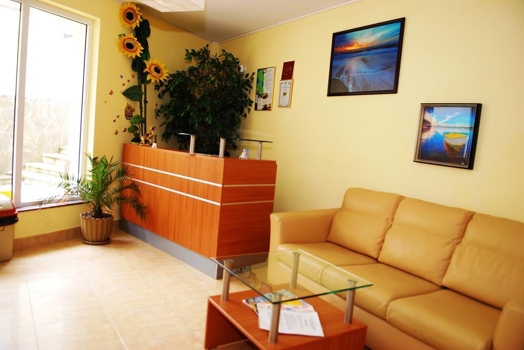 Guest House Markovi Равда Екстер'єр фото