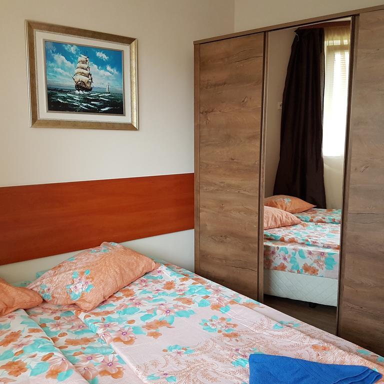 Guest House Markovi Равда Екстер'єр фото