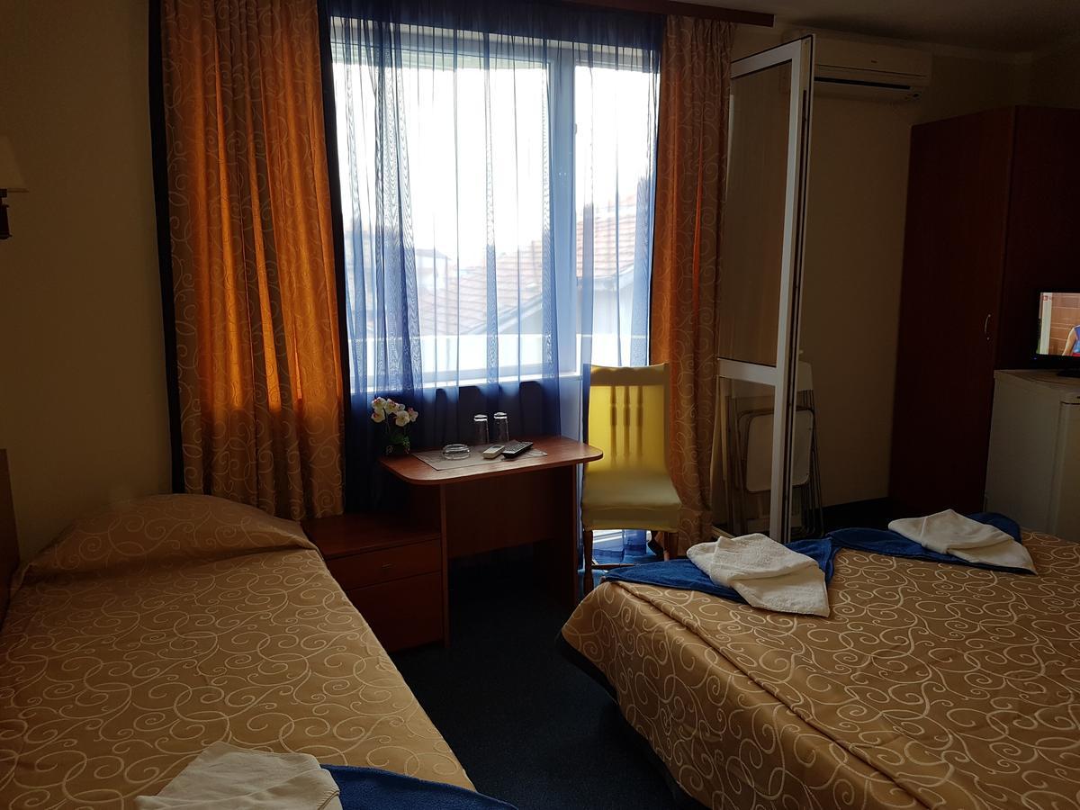 Guest House Markovi Равда Екстер'єр фото